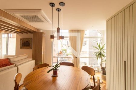 Sala 1 de apartamento para alugar com 1 quarto, 77m² em Água Verde, Curitiba