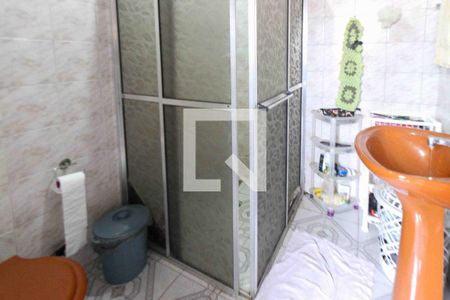 Banheiro de casa à venda com 3 quartos, 126m² em Vila Tolstoi, São Paulo