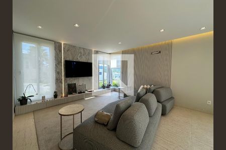 Sala de casa de condomínio para alugar com 4 quartos, 472m² em Cidade Tamboré, Santana de Parnaíba