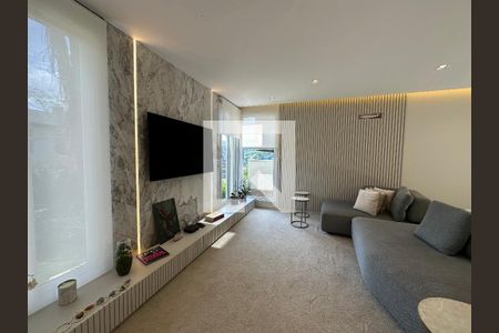 Sala de casa de condomínio para alugar com 4 quartos, 472m² em Cidade Tamboré, Santana de Parnaíba