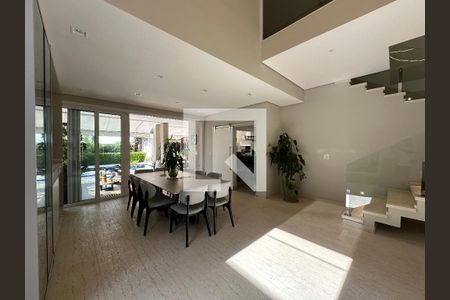 Sala de casa de condomínio para alugar com 4 quartos, 472m² em Cidade Tamboré, Santana de Parnaíba