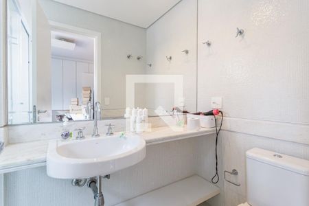 Banheiro da Suíte 1 de apartamento à venda com 2 quartos, 114m² em Itaim Bibi, São Paulo