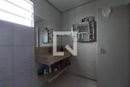 Banheiro Suíte de casa para alugar com 2 quartos, 81m² em Jardim Nova Europa, Campinas
