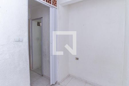 Quarto 2 de casa para alugar com 2 quartos, 58m² em Vila Medeiros, São Paulo