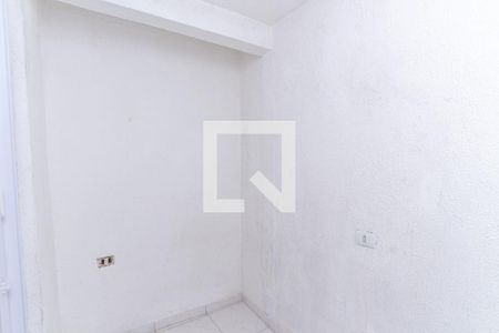 Quarto 2 de casa para alugar com 2 quartos, 58m² em Vila Medeiros, São Paulo