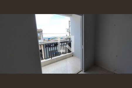 Casa de Condomínio para alugar com 2 quartos, 60m² em Vila Sao Roberto, Itaquaquecetuba