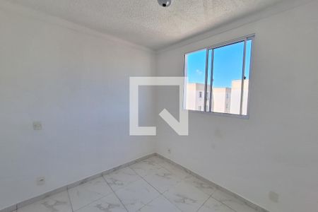 Quarto 2 de apartamento para alugar com 2 quartos, 50m² em Jardim Rotsen, Duque de Caxias