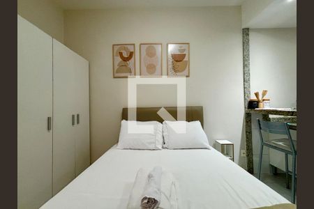 Sala/quarto de apartamento à venda com 1 quarto, 27m² em Copacabana, Rio de Janeiro