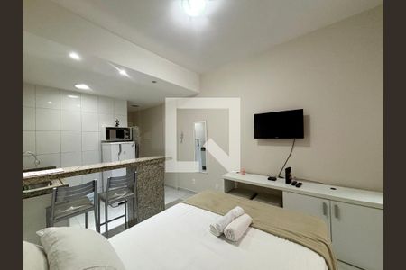 Sala/quarto de apartamento à venda com 1 quarto, 27m² em Copacabana, Rio de Janeiro