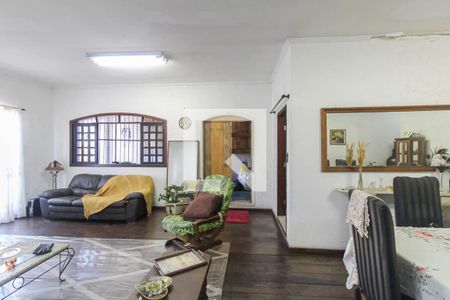 Casa para alugar com 3 quartos, 240m² em Vila Formosa, São Paulo