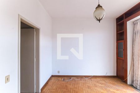 Sala de casa à venda com 6 quartos, 200m² em Del Castilho, Rio de Janeiro