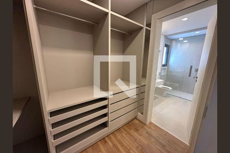 Casa à venda com 4 quartos, 550m² em Alphaville Residencial Zero, Barueri