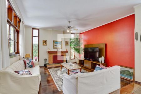 Casa à venda com 3 quartos, 320m² em Jardim Morumbi, São Paulo