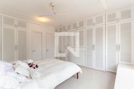 Casa à venda com 4 quartos, 375m² em Santo Amaro, São Paulo