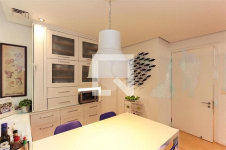 Casa à venda com 4 quartos, 375m² em Santo Amaro, São Paulo