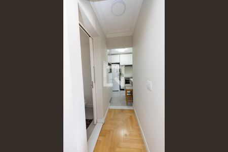 Corredor de apartamento à venda com 3 quartos, 107m² em Alphaville Industrial, Barueri