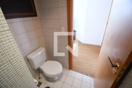 Lavabo de apartamento à venda com 4 quartos, 137m² em Jardim das Paineiras, Campinas
