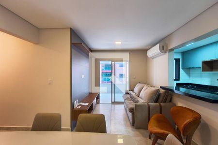 Sala de apartamento para alugar com 2 quartos, 86m² em Vilamar, Praia Grande