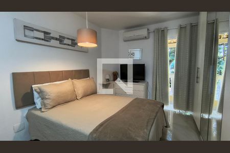 Suíte  de casa de condomínio à venda com 4 quartos, 180m² em Recreio dos Bandeirantes, Rio de Janeiro