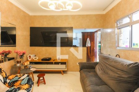 Sala de casa à venda com 6 quartos, 300m² em Vila Chuca, São Paulo