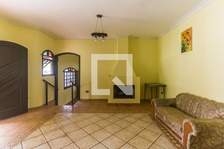 Sala de casa para alugar com 6 quartos, 300m² em Parque das Varinhas, Mogi das Cruzes