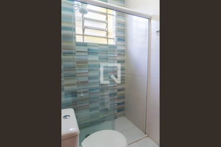 Banheiro da Suíte de casa para alugar com 2 quartos, 89m² em Vila Guarani (zona Sul), São Paulo