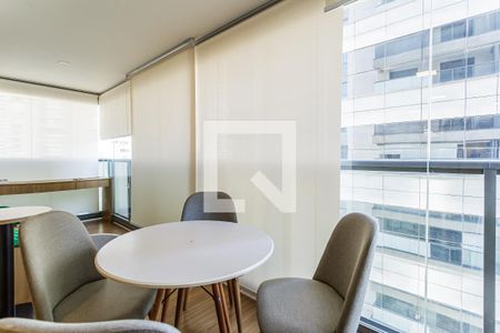 Sala de apartamento à venda com 1 quarto, 53m² em Indianópolis, São Paulo
