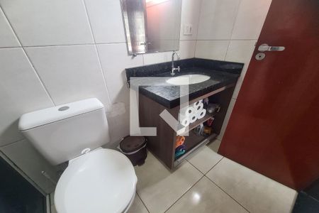 Banheiro da Suíte de casa para alugar com 3 quartos, 110m² em Vila Industrial, São Paulo