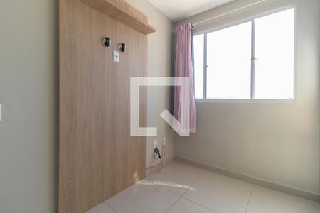 Quarto 1 de apartamento para alugar com 2 quartos, 41m² em Vila Cristalia, São Paulo