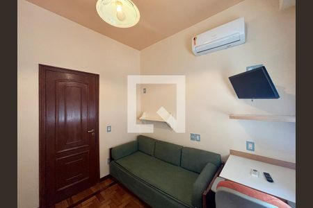 Quarto de apartamento para alugar com 2 quartos, 70m² em Copacabana, Rio de Janeiro