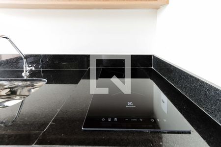 Sala / Cozinha de apartamento para alugar com 1 quarto, 24m² em Vila Butantã, São Paulo