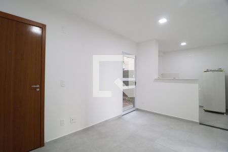 Sala de apartamento para alugar com 2 quartos, 40m² em Jardim Patricia, Uberlândia