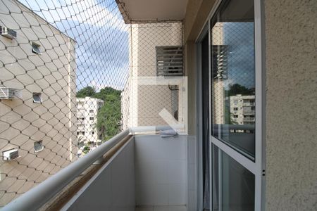 Sala - Varanda de apartamento para alugar com 2 quartos, 56m² em Pechincha, Rio de Janeiro