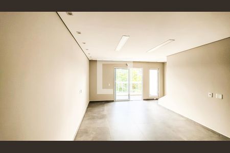 Sala de casa de condomínio para alugar com 3 quartos, 180m² em Chácara Vista Alegre, São Paulo