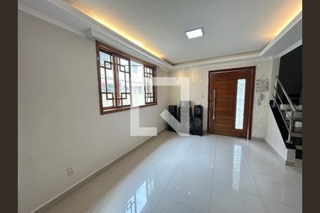 Sala de casa para alugar com 3 quartos, 240m² em Madureira, Rio de Janeiro