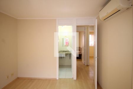 Suíte 1 de casa de condomínio para alugar com 3 quartos, 86m² em Jardim Itu, Porto Alegre