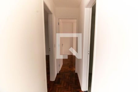 Corredor  de apartamento à venda com 2 quartos, 60m² em Santa Rosa, Niterói