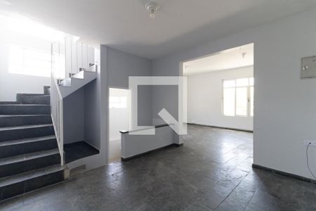 Sala de casa para alugar com 3 quartos, 120m² em Parque Bristol, São Paulo