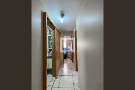 Corredor de apartamento à venda com 3 quartos, 68m² em Parque Bristol, São Paulo