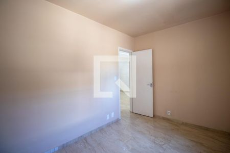 Quarto 1 de apartamento para alugar com 2 quartos, 61m² em Irajá, Rio de Janeiro