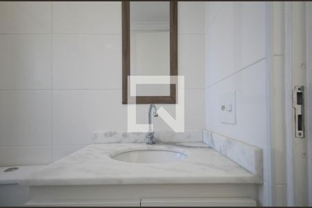 Banheiro de apartamento à venda com 2 quartos, 55m² em Vila Andrade, São Paulo