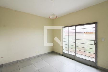 Sala 1 de casa para alugar com 3 quartos, 130m² em Vila Jardim Leblon, Belo Horizonte