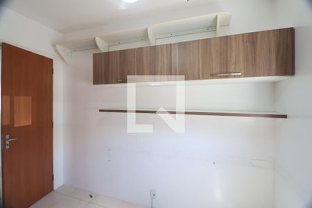 Quarto 1 de casa de condomínio à venda com 2 quartos, 55m² em Olaria, Canoas