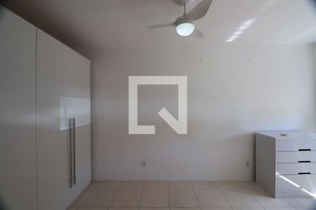 Quarto 2 de casa de condomínio à venda com 2 quartos, 55m² em Olaria, Canoas