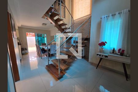 Sala de casa para alugar com 2 quartos, 300m² em Residencial San Diego, Cotia