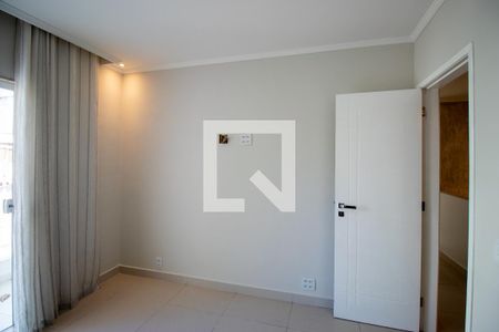 Quarto 1 de casa para alugar com 3 quartos, 182m² em Vista Alegre, Rio de Janeiro