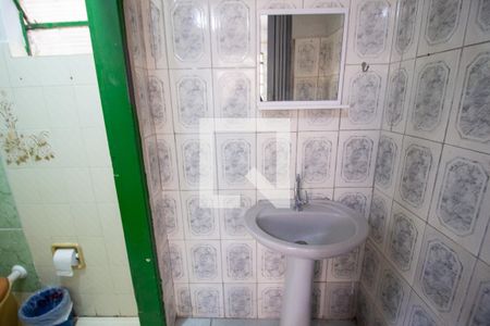 Banheiro de casa para alugar com 1 quarto, 51m² em Vila Barcelona, Sorocaba