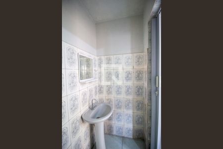 Banheiro de casa para alugar com 1 quarto, 51m² em Vila Barcelona, Sorocaba