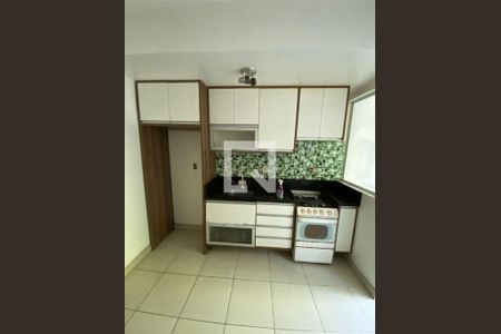 Cozinha de apartamento para alugar com 2 quartos, 70m² em Menino Deus, Porto Alegre