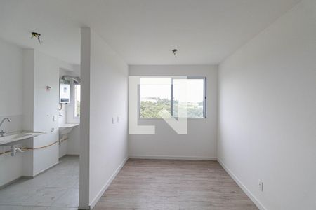 Sala/Cozinha/Área de Serviço  de apartamento para alugar com 2 quartos, 44m² em Colônia (zona Leste), São Paulo